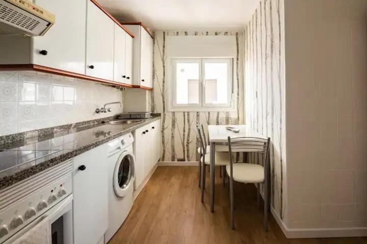 Apartamento Ezcurdia 22 Playa De San Lorenzo Primera Linea Gijón Dış mekan fotoğraf